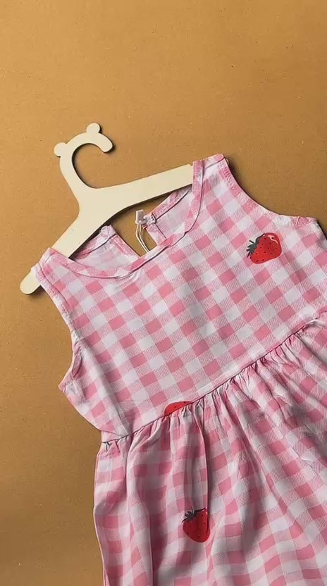 Girls Summer dress-Strawberries